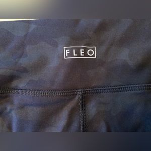 Fleo Camo Apex leggings